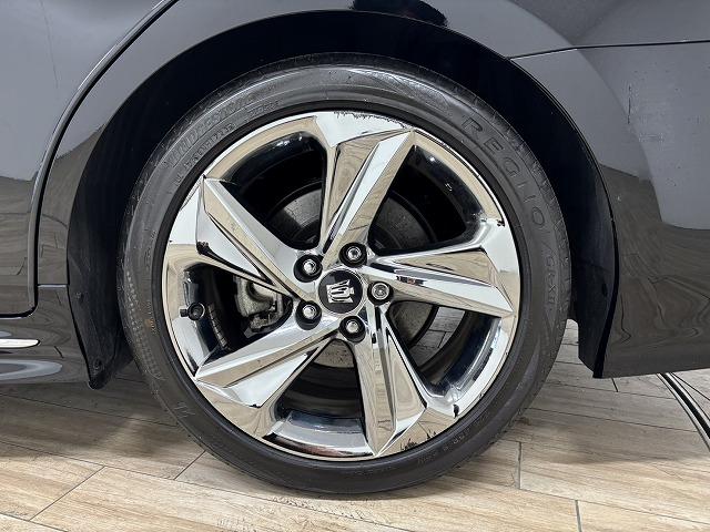 クラウンハイブリッド ＲＳアドバンス　サンルーフ／黒革／純正８型ナビ／全周囲／デジタルインナーミラー／追従クルコン／ＢＳＭ／パワーシート／シートヒーター／パーキングアシスト／オートハイビーム／ＬＥＤヘッドライト／ＥＴＣ／スマートキー（31枚目）