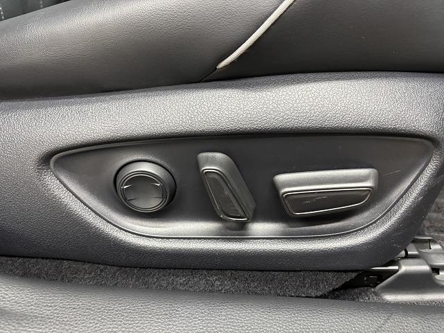 クラウンハイブリッド ＲＳアドバンス　サンルーフ／黒革／純正８型ナビ／全周囲／デジタルインナーミラー／追従クルコン／ＢＳＭ／パワーシート／シートヒーター／パーキングアシスト／オートハイビーム／ＬＥＤヘッドライト／ＥＴＣ／スマートキー（34枚目）