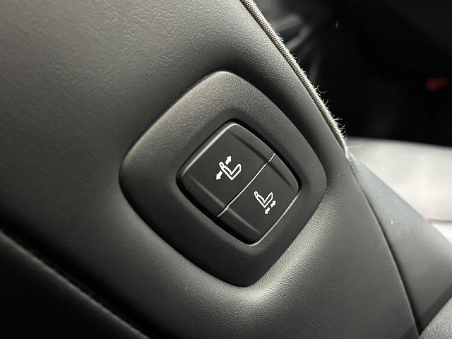 クラウンハイブリッド ＲＳアドバンス　サンルーフ／黒革／純正８型ナビ／全周囲／デジタルインナーミラー／追従クルコン／ＢＳＭ／パワーシート／シートヒーター／パーキングアシスト／オートハイビーム／ＬＥＤヘッドライト／ＥＴＣ／スマートキー（35枚目）