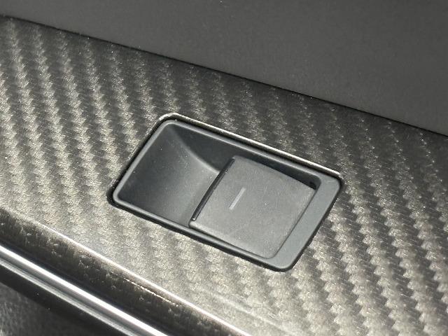 クラウンハイブリッド ＲＳアドバンス　サンルーフ／黒革／純正８型ナビ／全周囲／デジタルインナーミラー／追従クルコン／ＢＳＭ／パワーシート／シートヒーター／パーキングアシスト／オートハイビーム／ＬＥＤヘッドライト／ＥＴＣ／スマートキー（47枚目）