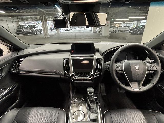 クラウンハイブリッド ＲＳアドバンス　サンルーフ／黒革／純正８型ナビ／全周囲／デジタルインナーミラー／追従クルコン／ＢＳＭ／パワーシート／シートヒーター／パーキングアシスト／オートハイビーム／ＬＥＤヘッドライト／ＥＴＣ／スマートキー（48枚目）