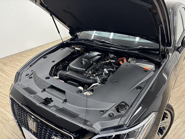 クラウンハイブリッド ＲＳアドバンス　サンルーフ／黒革／純正８型ナビ／全周囲／デジタルインナーミラー／追従クルコン／ＢＳＭ／パワーシート／シートヒーター／パーキングアシスト／オートハイビーム／ＬＥＤヘッドライト／ＥＴＣ／スマートキー（64枚目）