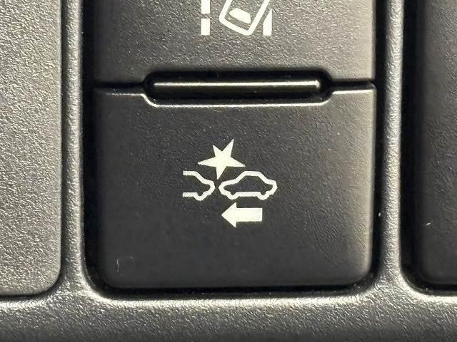 アクア Ｓスタイルブラック　後期／ワンオーナー／純正ナビ／地デジ／バックカメラ／衝突軽減ブレーキ／レーンキープアシスト／オートハイビーム／ＥＴＣ／スマートキー／プッシュスタート（7枚目）