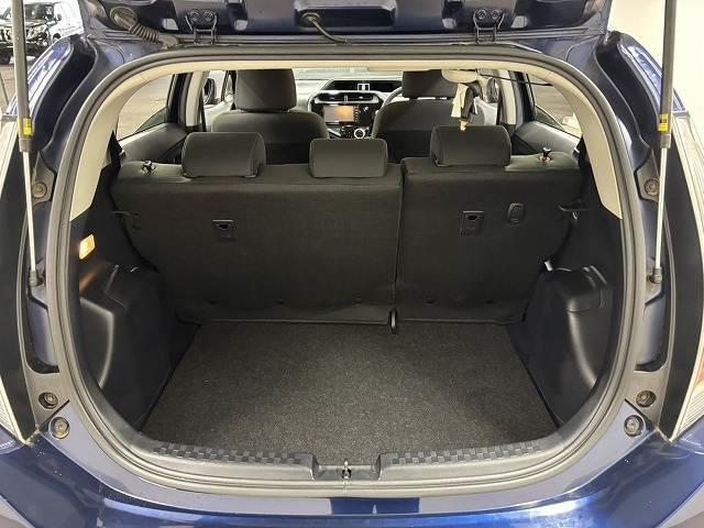 アクア Ｓスタイルブラック　後期／ワンオーナー／純正ナビ／地デジ／バックカメラ／衝突軽減ブレーキ／レーンキープアシスト／オートハイビーム／ＥＴＣ／スマートキー／プッシュスタート（13枚目）