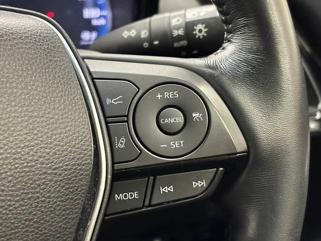 クラウンハイブリッド ＲＳ　Ａｄｖａｎｃｅ　黒革シート／純正８インチナビ／地デジ／バックカメラ／レーダークルコン／レーンキープアシスト／デジタルインナーミラー／オートハイビーム／ＬＥＤヘッドライト／ＢＳＭ／ＥＴＣ／パワーシート（8枚目）