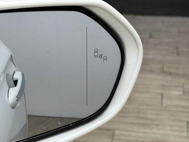 クラウンハイブリッド ＲＳ　Ａｄｖａｎｃｅ　黒革シート／純正８インチナビ／地デジ／バックカメラ／レーダークルコン／レーンキープアシスト／デジタルインナーミラー／オートハイビーム／ＬＥＤヘッドライト／ＢＳＭ／ＥＴＣ／パワーシート（9枚目）