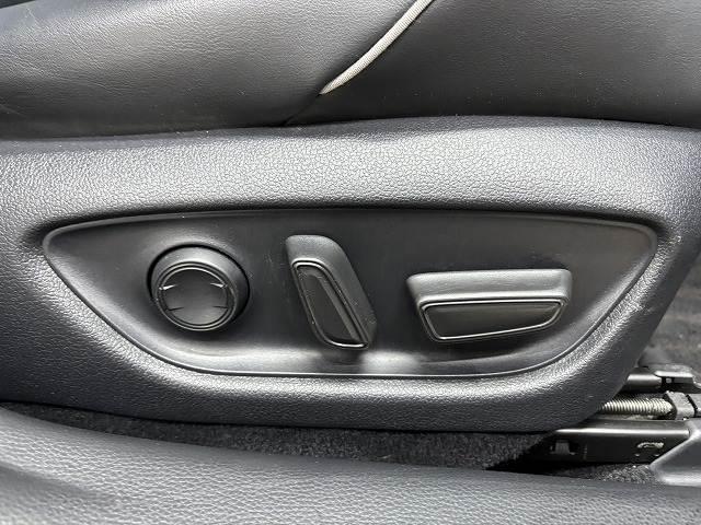 クラウンハイブリッド ＲＳ　Ａｄｖａｎｃｅ　黒革シート／純正８インチナビ／地デジ／バックカメラ／レーダークルコン／レーンキープアシスト／デジタルインナーミラー／オートハイビーム／ＬＥＤヘッドライト／ＢＳＭ／ＥＴＣ／パワーシート（10枚目）