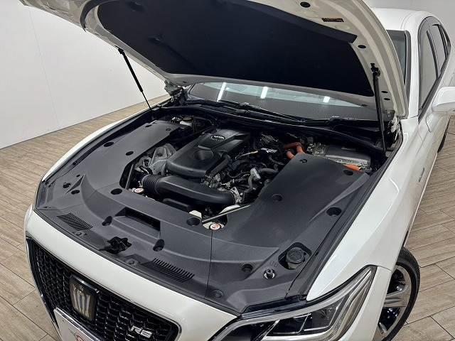 クラウンハイブリッド ＲＳ　Ａｄｖａｎｃｅ　黒革シート／純正８インチナビ／地デジ／バックカメラ／レーダークルコン／レーンキープアシスト／デジタルインナーミラー／オートハイビーム／ＬＥＤヘッドライト／ＢＳＭ／ＥＴＣ／パワーシート（18枚目）