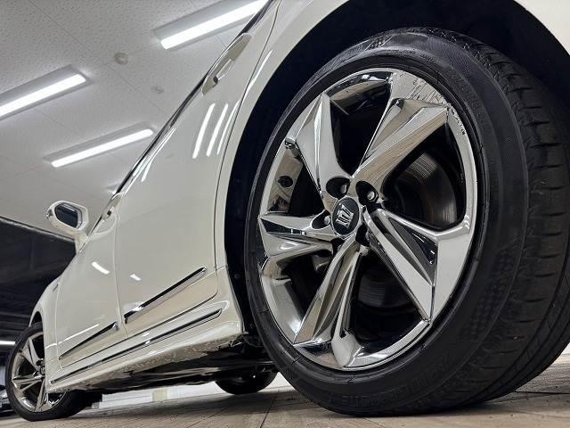 クラウンハイブリッド ＲＳ　Ａｄｖａｎｃｅ　黒革シート／純正８インチナビ／地デジ／バックカメラ／レーダークルコン／レーンキープアシスト／デジタルインナーミラー／オートハイビーム／ＬＥＤヘッドライト／ＢＳＭ／ＥＴＣ／パワーシート（19枚目）