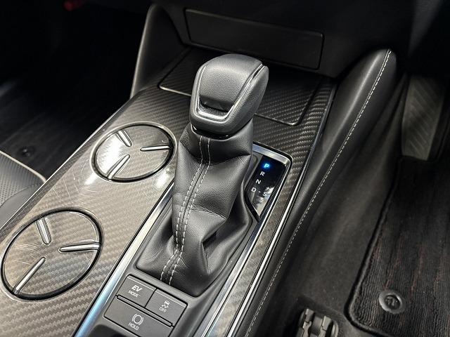 クラウンハイブリッド ＲＳ　Ａｄｖａｎｃｅ　黒革シート／純正８インチナビ／地デジ／バックカメラ／レーダークルコン／レーンキープアシスト／デジタルインナーミラー／オートハイビーム／ＬＥＤヘッドライト／ＢＳＭ／ＥＴＣ／パワーシート（36枚目）