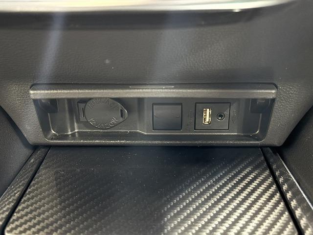 クラウンハイブリッド ＲＳ　Ａｄｖａｎｃｅ　黒革シート／純正８インチナビ／地デジ／バックカメラ／レーダークルコン／レーンキープアシスト／デジタルインナーミラー／オートハイビーム／ＬＥＤヘッドライト／ＢＳＭ／ＥＴＣ／パワーシート（38枚目）