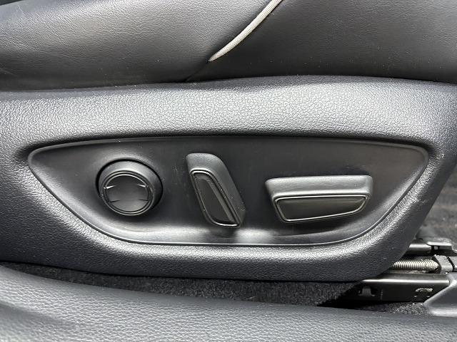 クラウンハイブリッド ＲＳ　Ａｄｖａｎｃｅ　黒革シート／純正８インチナビ／地デジ／バックカメラ／レーダークルコン／レーンキープアシスト／デジタルインナーミラー／オートハイビーム／ＬＥＤヘッドライト／ＢＳＭ／ＥＴＣ／パワーシート（40枚目）