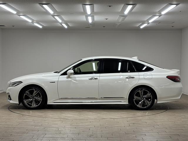 クラウンハイブリッド ＲＳ　Ａｄｖａｎｃｅ　黒革シート／純正８インチナビ／地デジ／バックカメラ／レーダークルコン／レーンキープアシスト／デジタルインナーミラー／オートハイビーム／ＬＥＤヘッドライト／ＢＳＭ／ＥＴＣ／パワーシート（65枚目）