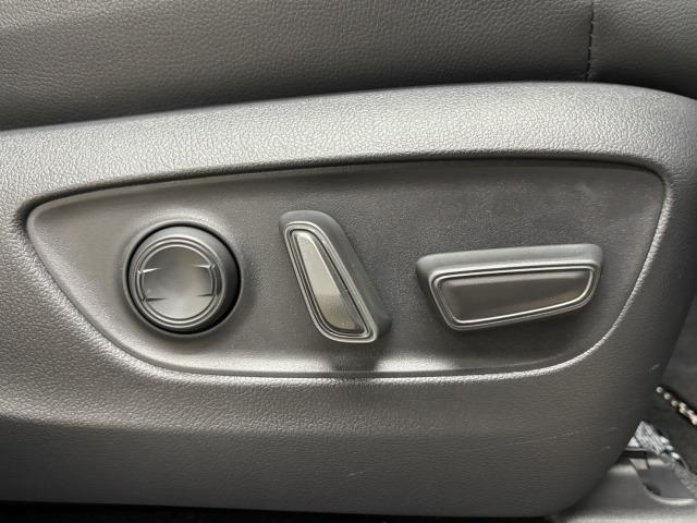 ランドクルーザー250 VX サンルーフ/トヨタチームメイト/純正12.3型ナビ地デジ/全周囲/寒冷地仕様/デジタルインナーミラー/黒革/シートベンチレーション/BSM/追従クルコン/パワーバックドア/オートハイビーム/ETC(34枚目)