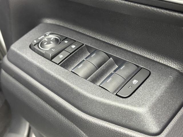 ランドクルーザー250 VX サンルーフ/トヨタチームメイト/純正12.3型ナビ地デジ/全周囲/寒冷地仕様/デジタルインナーミラー/黒革/シートベンチレーション/BSM/追従クルコン/パワーバックドア/オートハイビーム/ETC(41枚目)