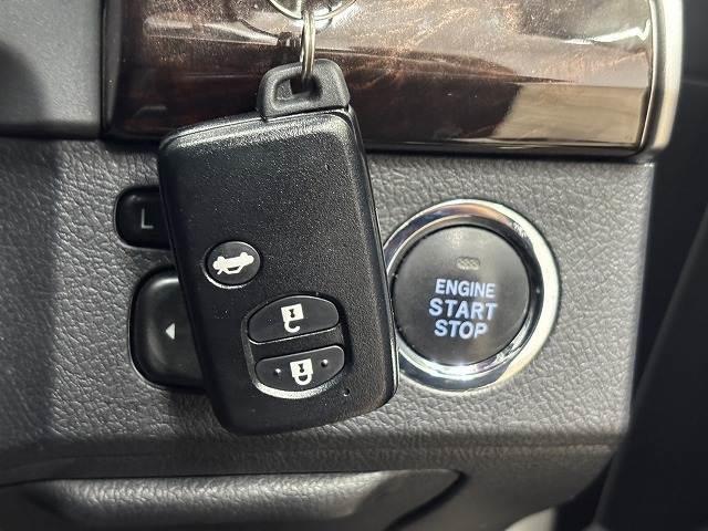 マークＸ ２５０Ｇ　純正ナビ地デジ／Ｂｌｕｅｔｏｏｔｈ／バックカメラ／追従クルコン／衝突軽減／パワーシート／クリアランスソナー／ＨＩＤヘッドライト／ＥＴＣ／スマートキー／オートエアコン／オートライト／純正１６インチＡＷ（11枚目）