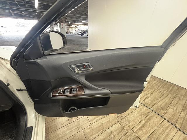 マークＸ ２５０Ｇ　純正ナビ地デジ／Ｂｌｕｅｔｏｏｔｈ／バックカメラ／追従クルコン／衝突軽減／パワーシート／クリアランスソナー／ＨＩＤヘッドライト／ＥＴＣ／スマートキー／オートエアコン／オートライト／純正１６インチＡＷ（37枚目）