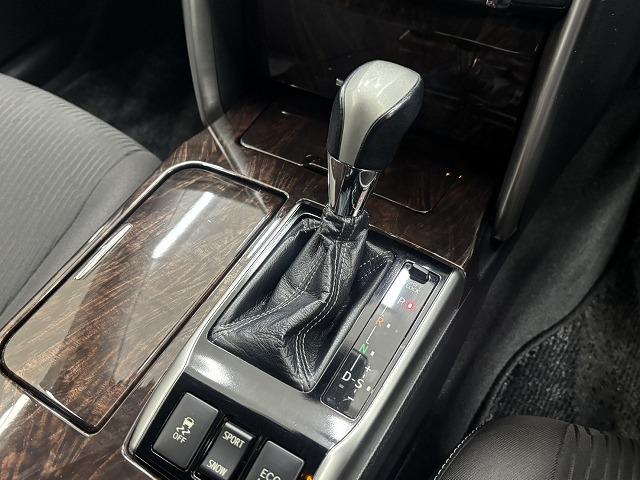 マークＸ ２５０Ｇ　純正ナビ地デジ／Ｂｌｕｅｔｏｏｔｈ／バックカメラ／追従クルコン／衝突軽減／パワーシート／クリアランスソナー／ＨＩＤヘッドライト／ＥＴＣ／スマートキー／オートエアコン／オートライト／純正１６インチＡＷ（54枚目）