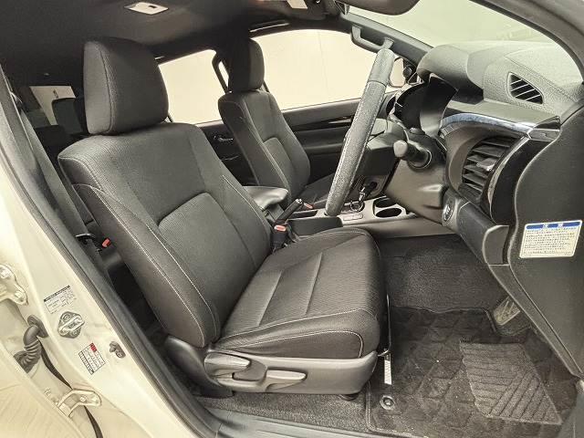 ハイラックス Ｚ　ブラックラリーエディション　ワンオーナー／キャノピー／レーダークルコン／レーンキープアシスト／ダウンヒルアシスト／リアデフロック／純正ナビ／地デジ／バックカメラ／ＬＥＤヘッドライト／スマートキー（5枚目）