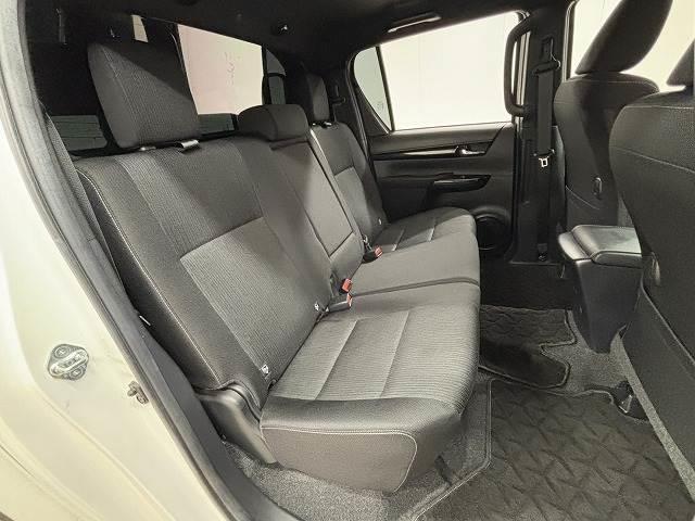 ハイラックス Ｚ　ブラックラリーエディション　ワンオーナー／キャノピー／レーダークルコン／レーンキープアシスト／ダウンヒルアシスト／リアデフロック／純正ナビ／地デジ／バックカメラ／ＬＥＤヘッドライト／スマートキー（6枚目）