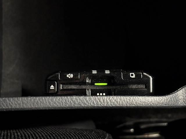 ハイラックス Ｚ　ブラックラリーエディション　ワンオーナー／キャノピー／レーダークルコン／レーンキープアシスト／ダウンヒルアシスト／リアデフロック／純正ナビ／地デジ／バックカメラ／ＬＥＤヘッドライト／スマートキー（11枚目）