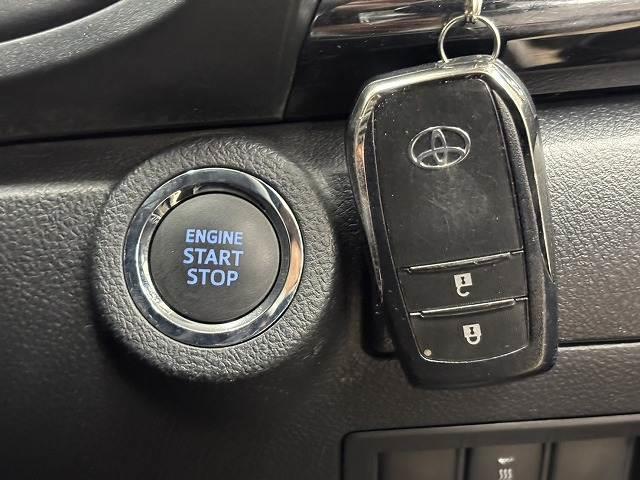 ハイラックス Ｚ　ブラックラリーエディション　ワンオーナー／キャノピー／レーダークルコン／レーンキープアシスト／ダウンヒルアシスト／リアデフロック／純正ナビ／地デジ／バックカメラ／ＬＥＤヘッドライト／スマートキー（12枚目）