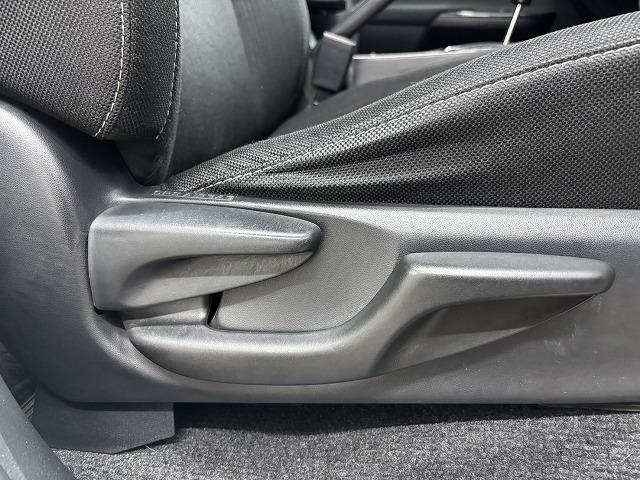 ハイラックス Ｚ　ブラックラリーエディション　ワンオーナー／キャノピー／レーダークルコン／レーンキープアシスト／ダウンヒルアシスト／リアデフロック／純正ナビ／地デジ／バックカメラ／ＬＥＤヘッドライト／スマートキー（34枚目）