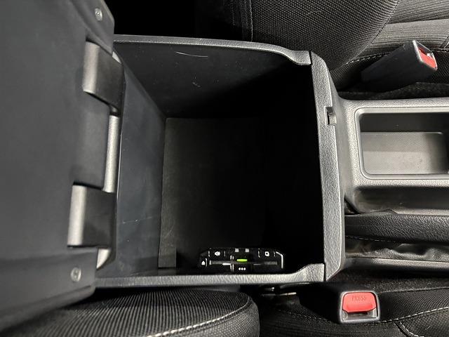 ハイラックス Ｚ　ブラックラリーエディション　ワンオーナー／キャノピー／レーダークルコン／レーンキープアシスト／ダウンヒルアシスト／リアデフロック／純正ナビ／地デジ／バックカメラ／ＬＥＤヘッドライト／スマートキー（39枚目）