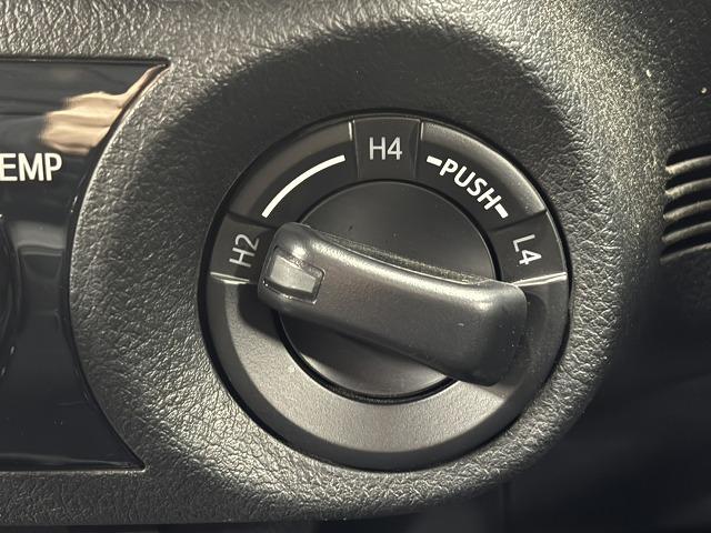 ハイラックス Ｚ　ブラックラリーエディション　ワンオーナー／キャノピー／レーダークルコン／レーンキープアシスト／ダウンヒルアシスト／リアデフロック／純正ナビ／地デジ／バックカメラ／ＬＥＤヘッドライト／スマートキー（56枚目）