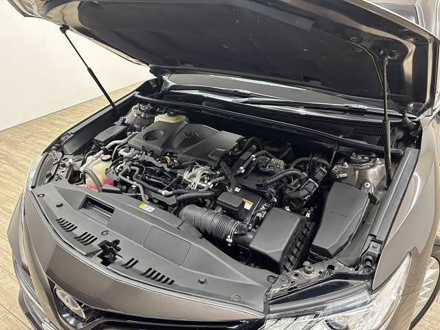 カムリ Ｇレザーパッケージ　純正９インチナビ／地デジ／バックカメラ／トヨタセーフティー／レーダークルコン／レーンキープアシスト／パワーシート／シートヒーター／ＬＥＤヘッドライト／オートハイビーム／ＥＴＣ／ＢＳＭ／スマートキー（18枚目）