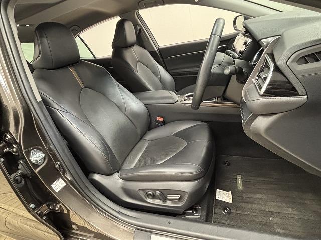 カムリ Ｇレザーパッケージ　純正９インチナビ／地デジ／バックカメラ／トヨタセーフティー／レーダークルコン／レーンキープアシスト／パワーシート／シートヒーター／ＬＥＤヘッドライト／オートハイビーム／ＥＴＣ／ＢＳＭ／スマートキー（33枚目）