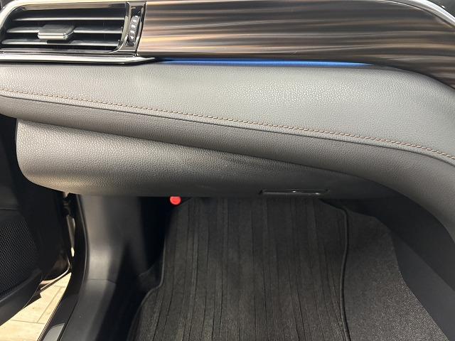 カムリ Ｇレザーパッケージ　純正９インチナビ／地デジ／バックカメラ／トヨタセーフティー／レーダークルコン／レーンキープアシスト／パワーシート／シートヒーター／ＬＥＤヘッドライト／オートハイビーム／ＥＴＣ／ＢＳＭ／スマートキー（35枚目）