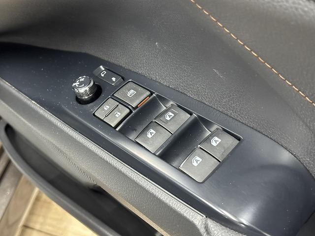 カムリ Ｇレザーパッケージ　純正９インチナビ／地デジ／バックカメラ／トヨタセーフティー／レーダークルコン／レーンキープアシスト／パワーシート／シートヒーター／ＬＥＤヘッドライト／オートハイビーム／ＥＴＣ／ＢＳＭ／スマートキー（39枚目）