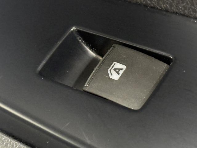 カムリ Ｇレザーパッケージ　純正９インチナビ／地デジ／バックカメラ／トヨタセーフティー／レーダークルコン／レーンキープアシスト／パワーシート／シートヒーター／ＬＥＤヘッドライト／オートハイビーム／ＥＴＣ／ＢＳＭ／スマートキー（42枚目）