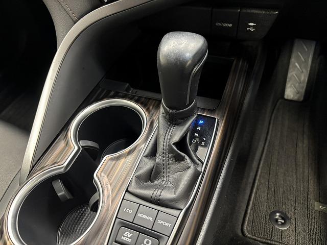 カムリ Ｇレザーパッケージ　純正９インチナビ／地デジ／バックカメラ／トヨタセーフティー／レーダークルコン／レーンキープアシスト／パワーシート／シートヒーター／ＬＥＤヘッドライト／オートハイビーム／ＥＴＣ／ＢＳＭ／スマートキー（53枚目）