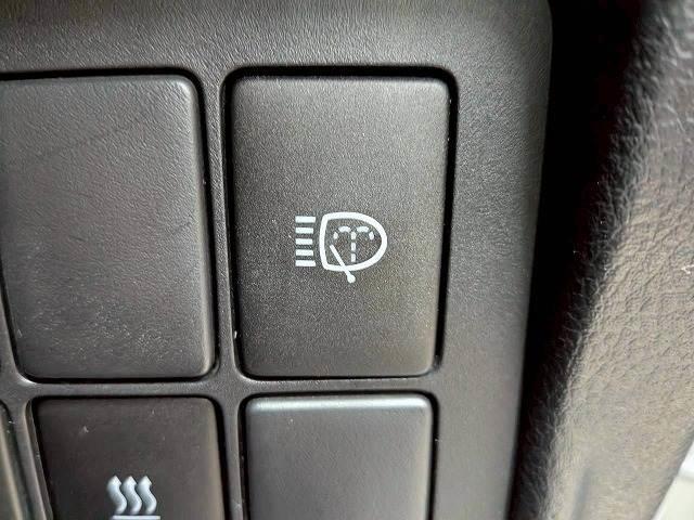 ランドクルーザープラド TX ワンオーナー/サンルーフ/ブラックルーフレール/純正ナビ/地デジ/バックカメラ/センターデフロック/ダウンヒルアシスト/ETC/LEDヘッドライト/オートライト/ヘッドライトウォッシャー/スマートキー(12枚目)