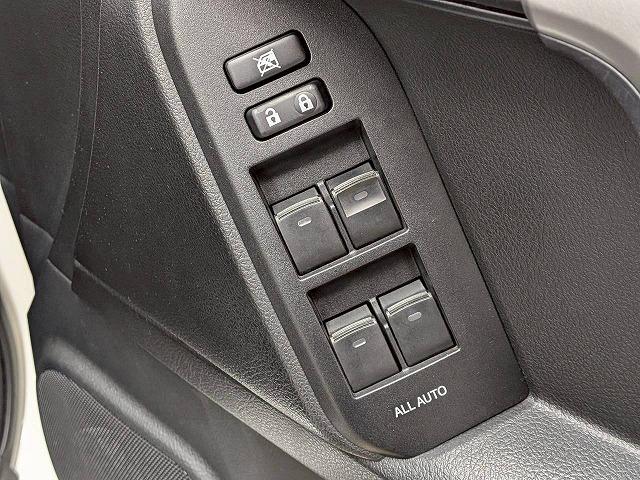 ランドクルーザープラド TX ワンオーナー/サンルーフ/ブラックルーフレール/純正ナビ/地デジ/バックカメラ/センターデフロック/ダウンヒルアシスト/ETC/LEDヘッドライト/オートライト/ヘッドライトウォッシャー/スマートキー(42枚目)