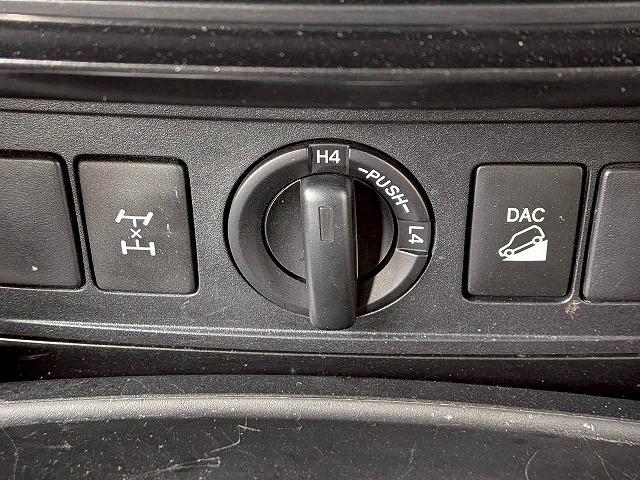 ランドクルーザープラド TX ワンオーナー/サンルーフ/ブラックルーフレール/純正ナビ/地デジ/バックカメラ/センターデフロック/ダウンヒルアシスト/ETC/LEDヘッドライト/オートライト/ヘッドライトウォッシャー/スマートキー(56枚目)