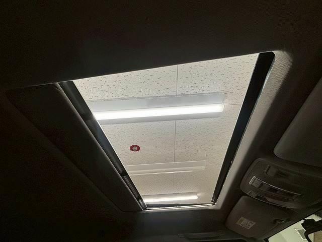 Gクラス G350d ラグジュアリーパッケージ サンルーフ/黒革/純正8型ナビ地デジ/バックカメラ/ラグジュアリーパッケージ/パワーシート/シートヒーター/追従クルコン/BSM/ETC/スマートキー/アイドリングストップ/クリアランスソナー(7枚目)