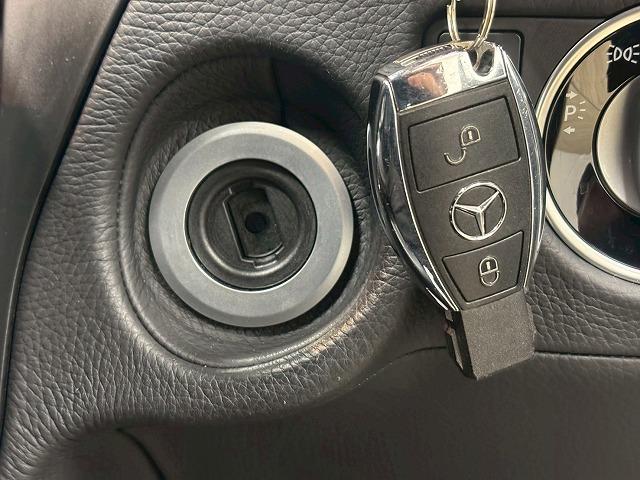 Gクラス G350d ラグジュアリーパッケージ サンルーフ/黒革/純正8型ナビ地デジ/バックカメラ/ラグジュアリーパッケージ/パワーシート/シートヒーター/追従クルコン/BSM/ETC/スマートキー/アイドリングストップ/クリアランスソナー(32枚目)