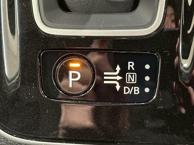 セレナ ハイブリッド e-POWER XV 7人 ワンオーナー/純正10型ナビ地デジ/全周囲/11型後席モニター/プロパイロット/両側電動スライドドア/デジタルインナーミラー/LED/ETC/スマートキー/オートエアコン/オートライト(39枚目)