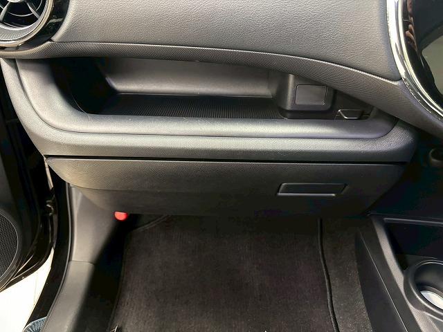 アクア Sスタイルブラック 純正SDナビ地デジ/Bluetooth搭載/バックカメラ/衝突軽減/シートヒーター/オートハイビーム/LED/ETC/スマートキー/オートエアコン/オートライト/電動格納ミラー/ステアリングスイッチ(35枚目)