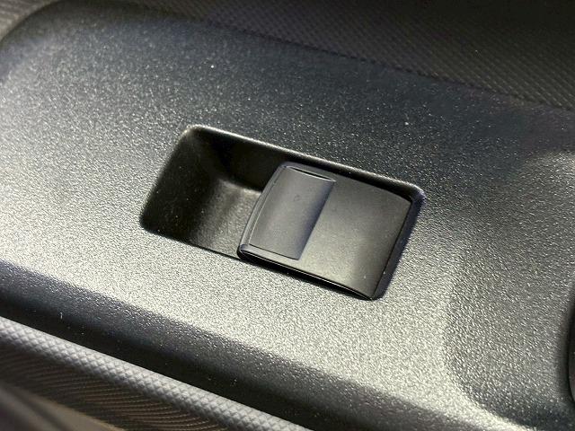 アクア Sスタイルブラック 純正SDナビ地デジ/Bluetooth搭載/バックカメラ/衝突軽減/シートヒーター/オートハイビーム/LED/ETC/スマートキー/オートエアコン/オートライト/電動格納ミラー/ステアリングスイッチ(41枚目)