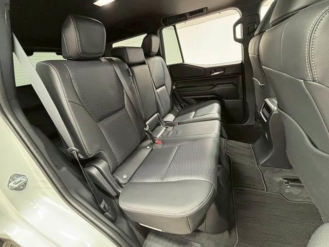 ランドクルーザー250 VX 丸目LEDヘッドライト/サンルーフ/ルーフレール/純正12.3インチナビ/全周囲/追従クルコン/パワーバックドア/レーンキープ/黒革/ベンチレーション/デジタルインナーミラー/BSM/ETC2.0(6枚目)