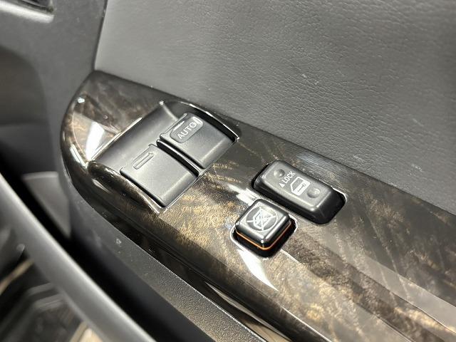 ハイエースバン スーパーGL ダークプライムII ワイド アルパイン11インチナビ/12.8インチ後席フリップダウンモニター/モデリスタスポイラー/ハーフレザー/デジタルインナーミラー/ETC2.0/衝突軽減ブレーキ/オートハイビーム/スマートキー(40枚目)