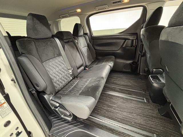 アルファード Ｓ　ワンオーナー／後席フリップダウンモニター／純正９インチナビ／地デジ／レーダークルコン／レーンキープアシスト／ＣＤ：ＤＶＤ／両側電動スライド／ＬＥＤヘッドライト／オートハイビーム／スマートキー（6枚目）