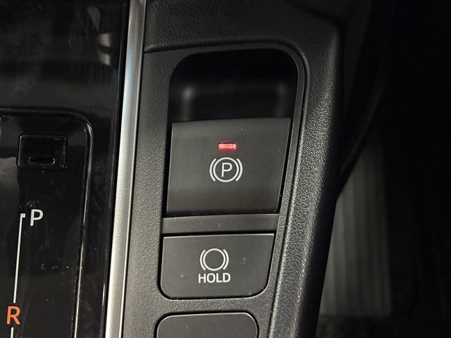 アルファード Ｓ　ワンオーナー／後席フリップダウンモニター／純正９インチナビ／地デジ／レーダークルコン／レーンキープアシスト／ＣＤ：ＤＶＤ／両側電動スライド／ＬＥＤヘッドライト／オートハイビーム／スマートキー（44枚目）