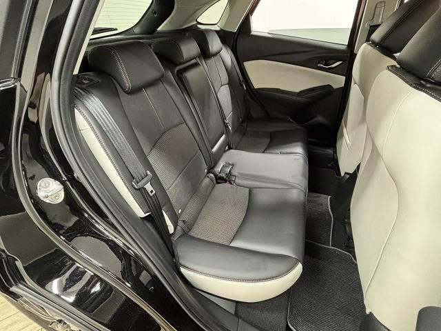 ＣＸ－３ １５Ｓ　スーパー　エッジー　ＢＯＳＥサウンド／純正８．８インチナビ／全方位カメラ／レーダークルコン／レーンキープアシスト／クリアランスソナー／アイドリングストップ／ＢＳＭ／ＥＴＣ／パワーシート／シートメモリー／シートヒーター（6枚目）