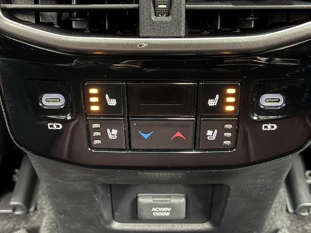 ＲＸ ＲＸ５００ｈ　Ｆスポーツパフォーマンス　ＴＲＤエアロ／パノラマルーフ／ワンオーナー／純正１４型ナビ地デジ／全周囲／デジタルインナーミラー／ＢＳＭ／シートベンチレーション／パーキングアシスト／追従クルコン／パワーバックドア／パワーシート（43枚目）