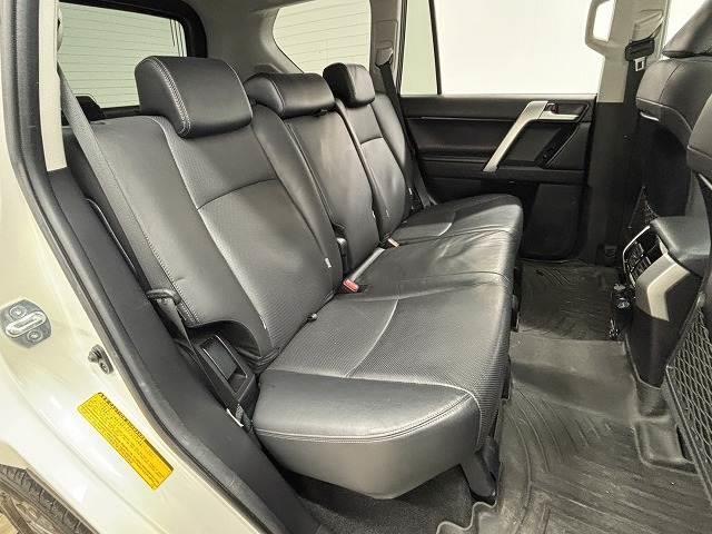 ランドクルーザープラド ＴＸ　Ｌパッケージ　サンルーフ／全周囲／純正ナビ地デジ／黒革／純正ＯＰ１９インチＡＷ／シートベンチレーション／パワーシート／ＢＳＭ／追従クルコン／オートハイビーム／クリアランスソナー／衝突軽減／ＥＴＣ／ＬＥＤヘッドライト（6枚目）